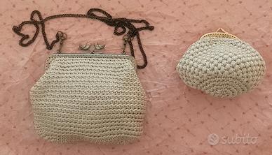 Borsetta (pochette) con catenellae portamonete.