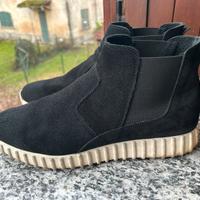 Stivaletto uomo scamosciato nero