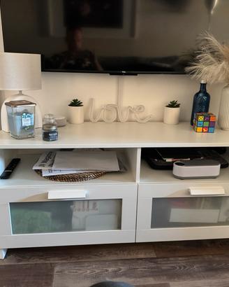 Mobiletto bianco TV Ikea