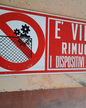Grande cartello vintage vietato rimuovere