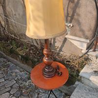 lampada da tavolo con spina e interuttore + tavolo