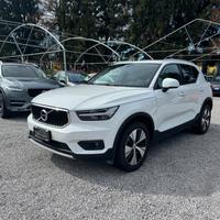 Volvo XC40 T2 Geartronic Momentum Pro