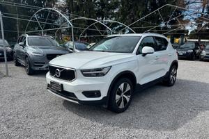 Volvo XC40 T2 Geartronic Momentum Pro