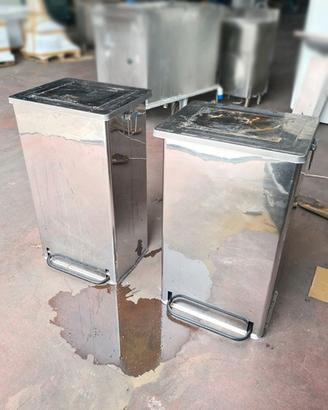 2 pattumiere a pedale in inox usate