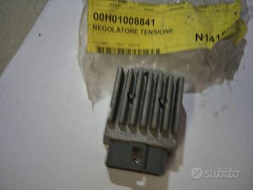 REGOLATORE TENSIONE APRILIA PIAGGIO 898891 EX 00H0