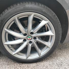 cerchi e pneumatici Alfa Romeo 
