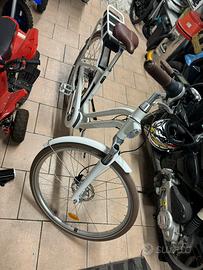 Btwin Elops elettrica a pedalata assistita