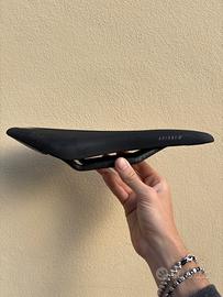 Sella Fizik Arione R1 Open