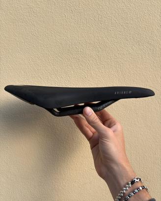 Sella Fizik Arione R1 Open