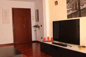 Teano trilocale arredato con balcone