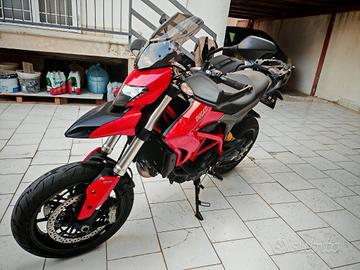 ducati hypermotard 821
