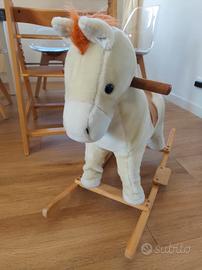 cavallo a dondolo