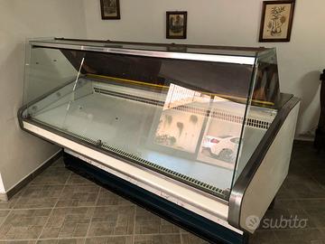 Frigorifero commerciale