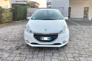 Peugeot 208 1.2 benzina 