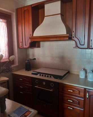 Cucina in legno massello 