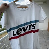 T-Shirt Levi's