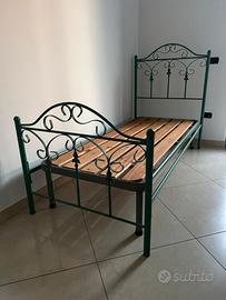 Letto singolo con rete