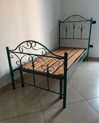 Letto singolo con rete