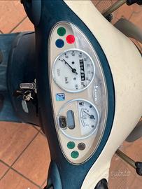Vespa 50 et 2