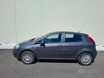 Auto FIAT PUNTO 1.2 Street 2015 - Neopatentati