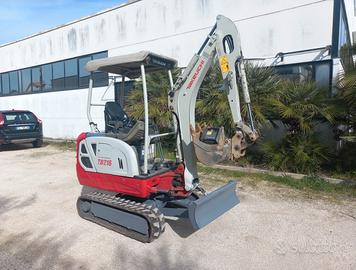 Miniescavatore Takeuchi TB216