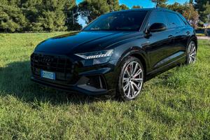 Audi Q8 55 TFSI e quattro 381 CV S Line | 04/2023