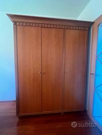 Armadio a tre ante