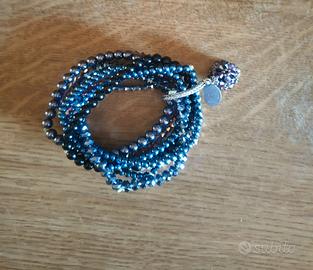Bracciale elastico in perline di diverso colore