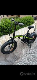 Bici elettrica argento