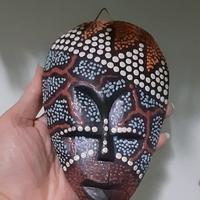 Piccola maschera decorativa in legno