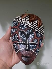 Piccola maschera decorativa in legno