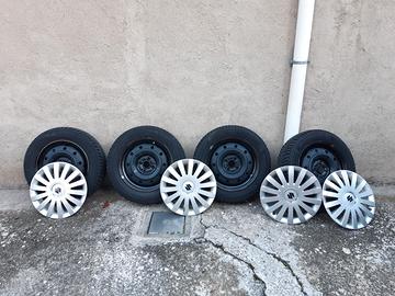4 cerchioni R15 con sensore di pressione