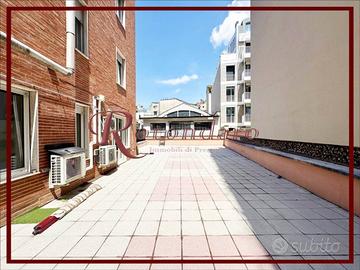Immobile di 180 m² con più di 5 locali a Milano