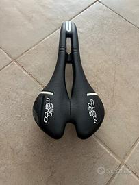 Sella bici da corsa o mtb Biciclette In vendita a Bari