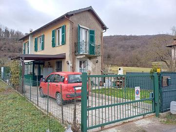CASA INDIPENDENTE A SAVIGNONE