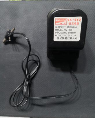 Adattatore DC 800mA 220V 50/60Hz output DC 3v 12v