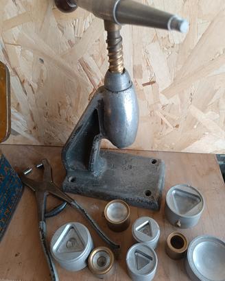 macchinetta per bottoni vintage 