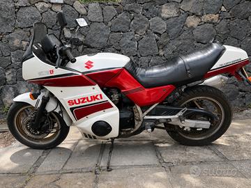Suzuki GSX 750 EF Anno 1985 originale