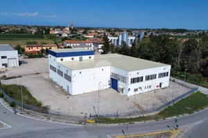 CAPANNONE A CASTELBELFORTE