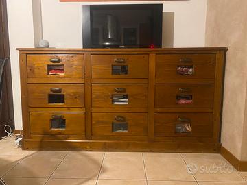 Cassettiera in legno