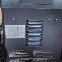 Caricabatterie booster per auto e moto