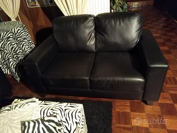 divani,tavolini ferro,sgabelli , attrezzature bar.