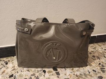 Borsa Armani