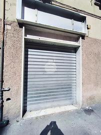 NEGOZIO A GENOVA
