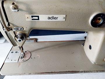 due macchine, una da cucire e una tagliacuci