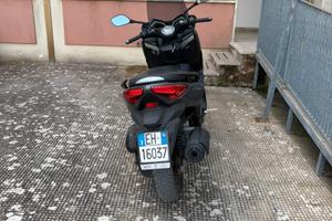xmax 125