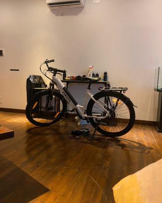 Bicicletta ESKUTE elettrica e-bike city bike ebike