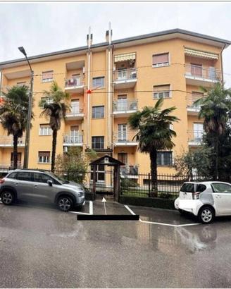 Immobile in asta di 99 m² con 3 locali e box auto 