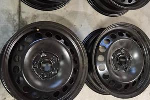 Cerchi in acciaio e copricerchi - Volkswagen