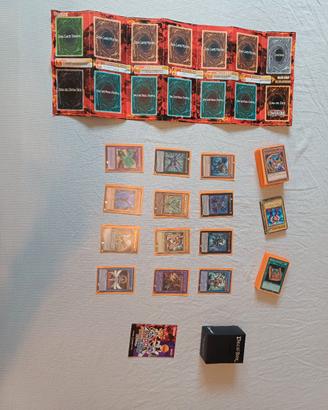 Lotto di 110 carte Yu-Gi-Oh 